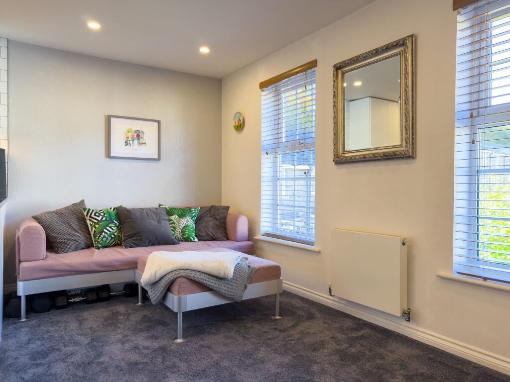 Living dining kitchen