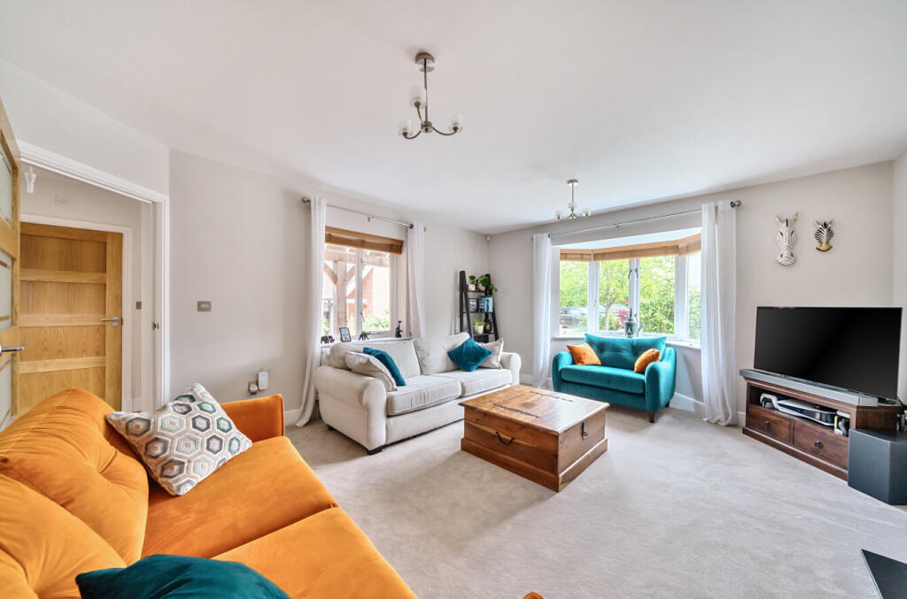 1295640-31-682b47...