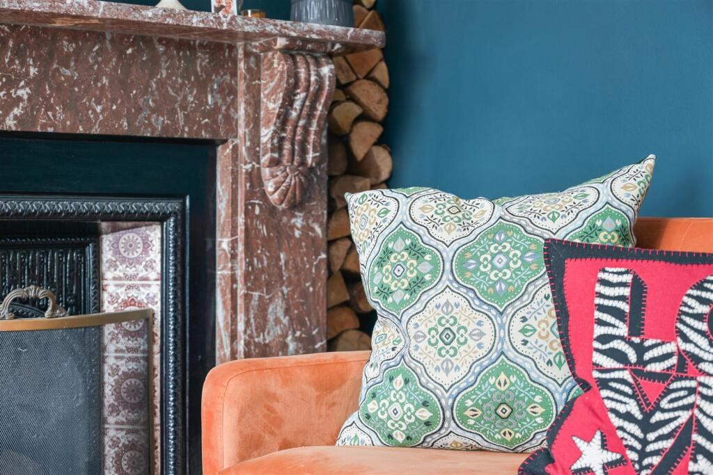 WORPLE ROAD (10).jpg