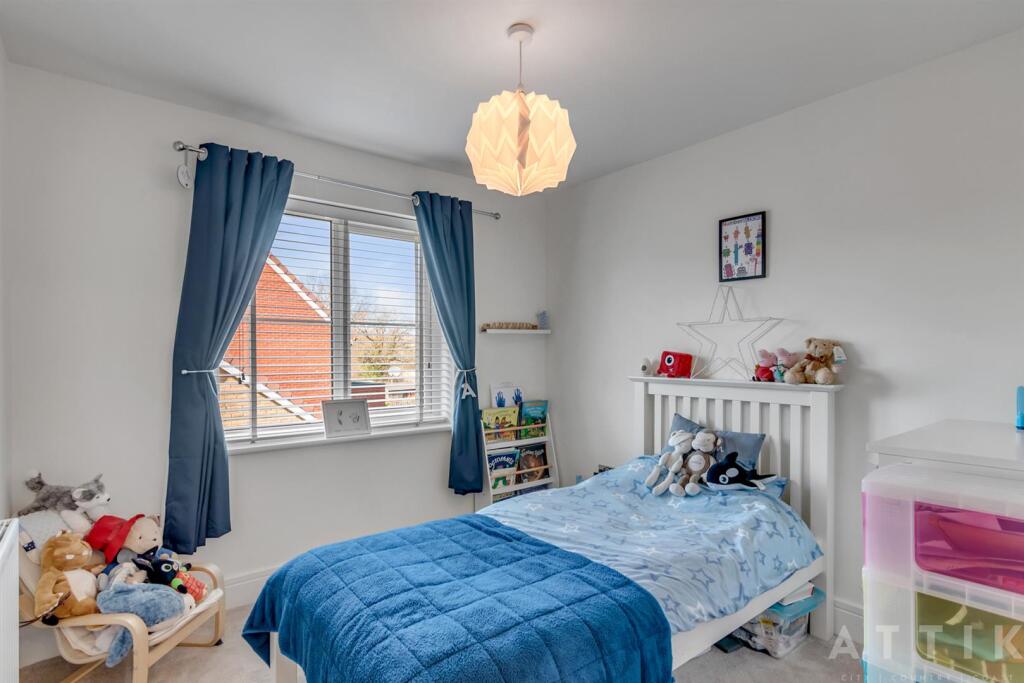 30 Horseshoe road, hethersett, NR9 3PA (21).jpg