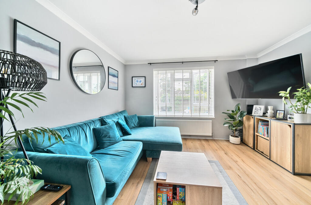 16-68221495e22c7-...