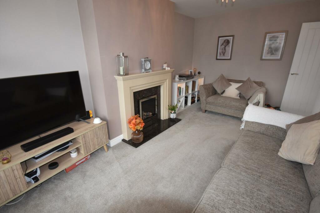 FAMILY LOUNGE
