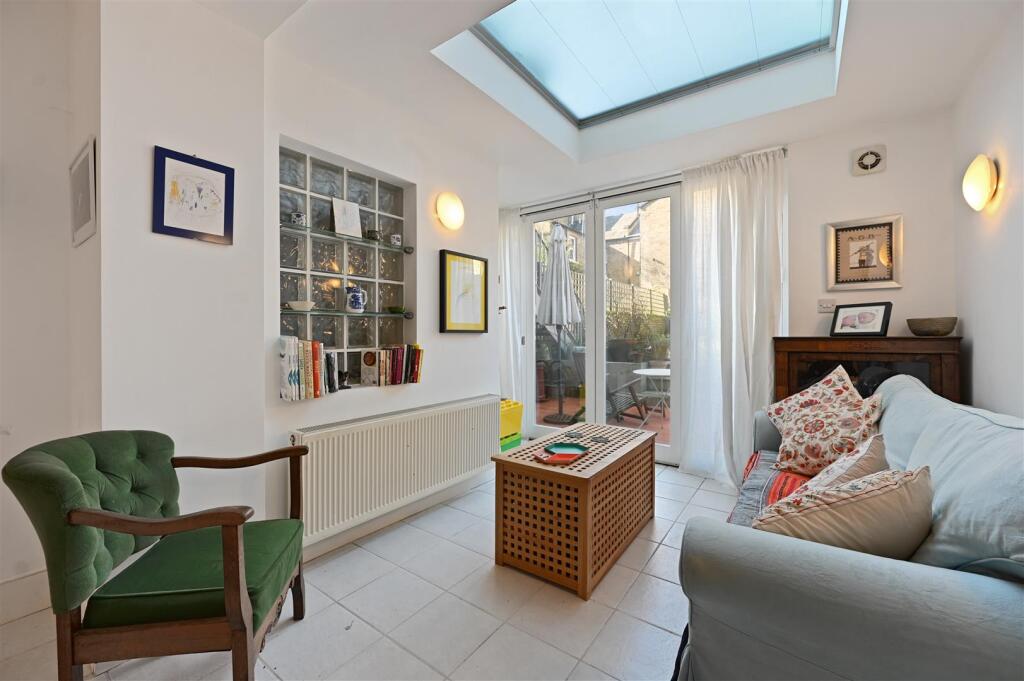 AR - Stanlake Road12.JPG