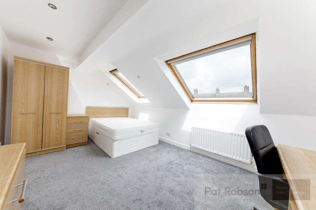11 holmwood grove880