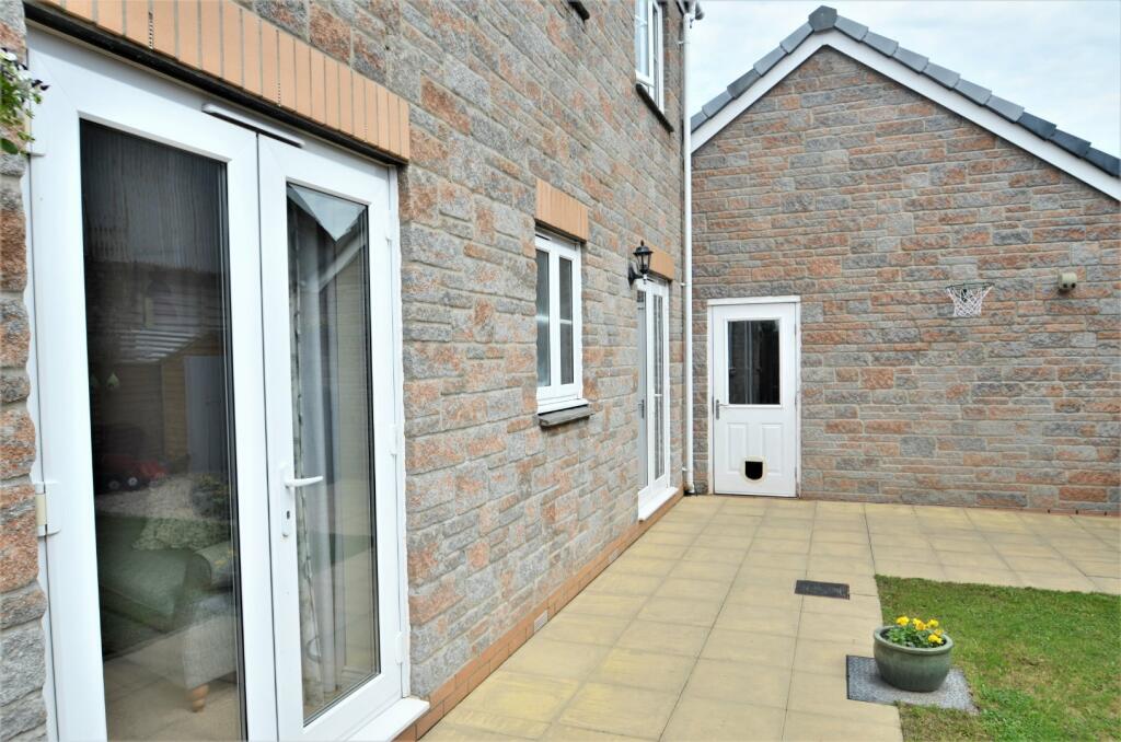 Garden &amp; Patio Area