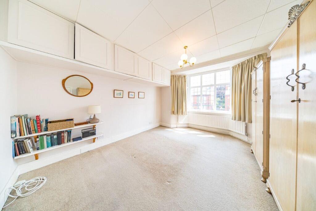 139 st. james road bedroom 1.jpg