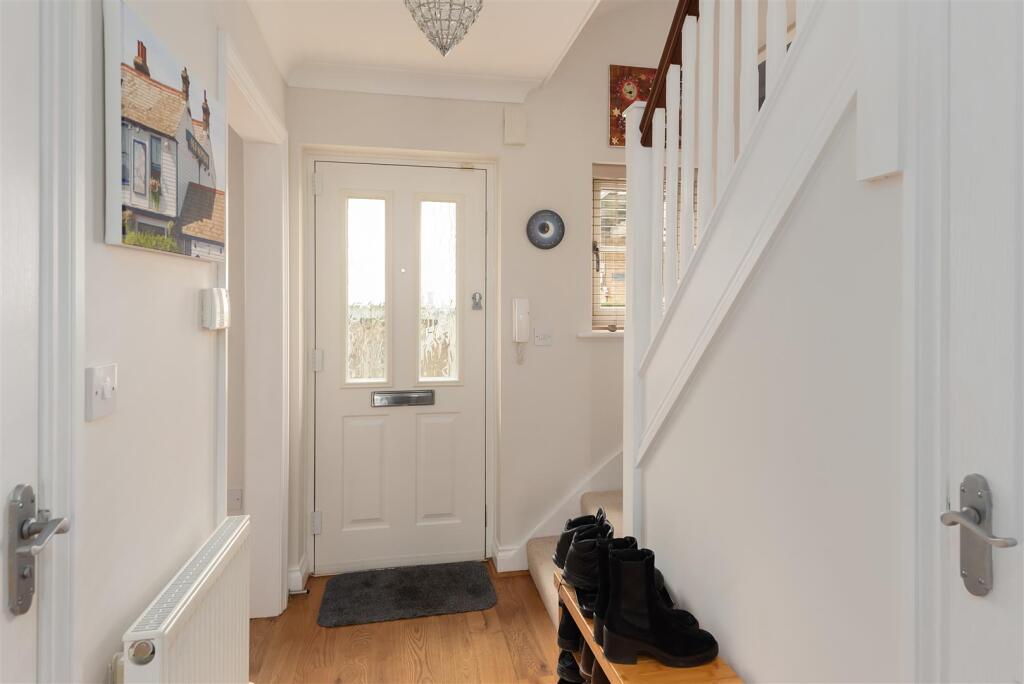 The Slipway, Sea Wall, Whitstable