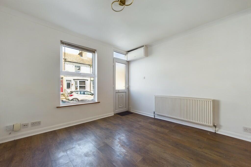 CAM01085G0-PR0396...