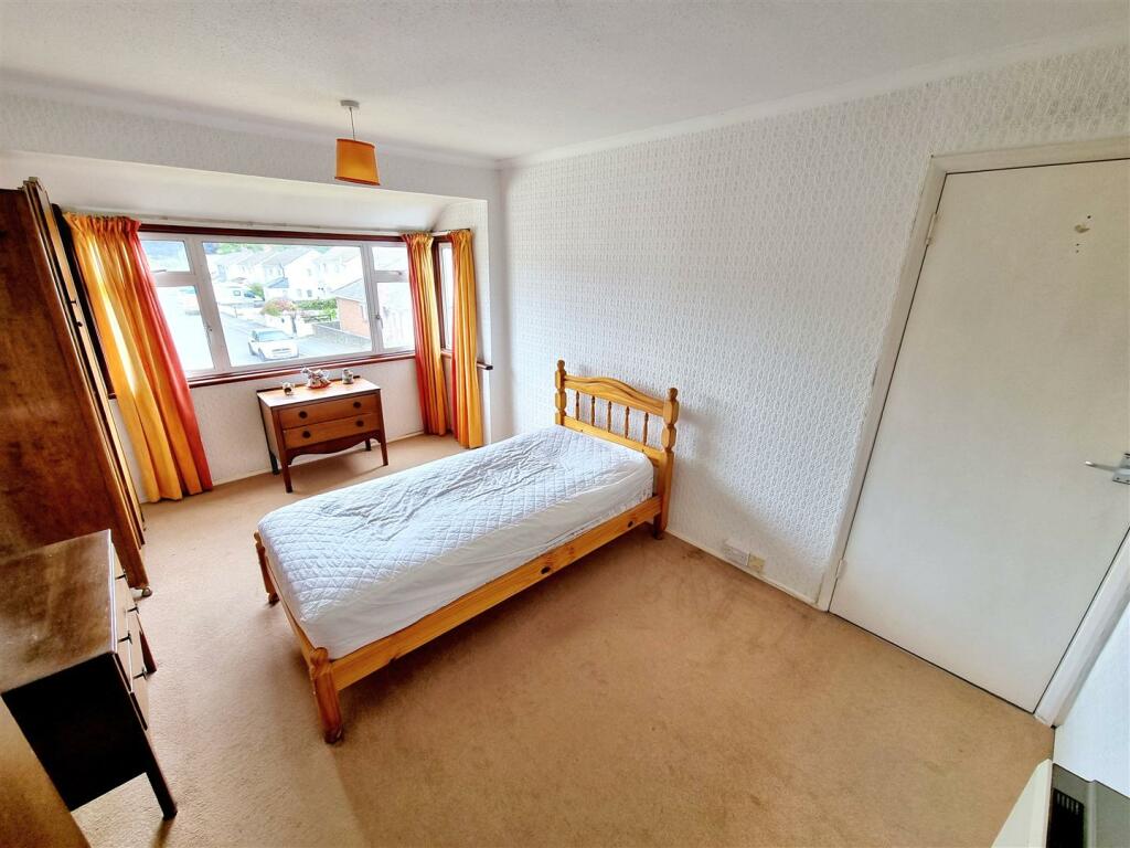 Bed 1.1.jpg
