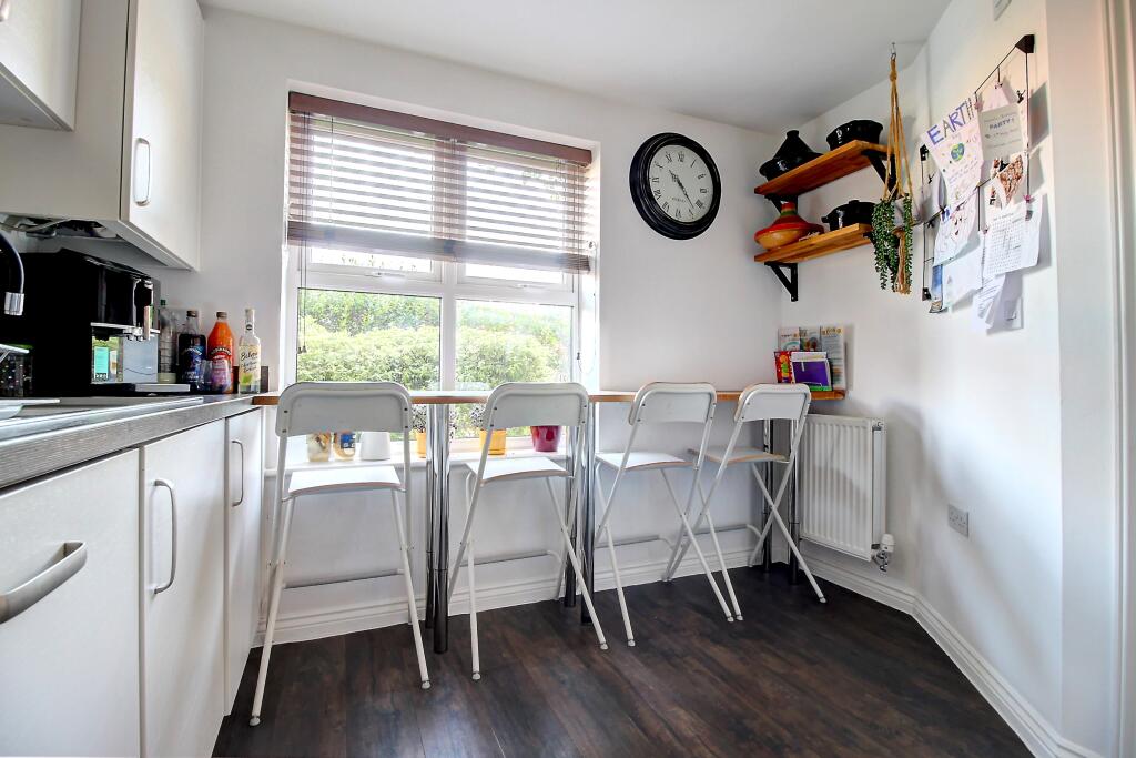 Kitchen breakfast room