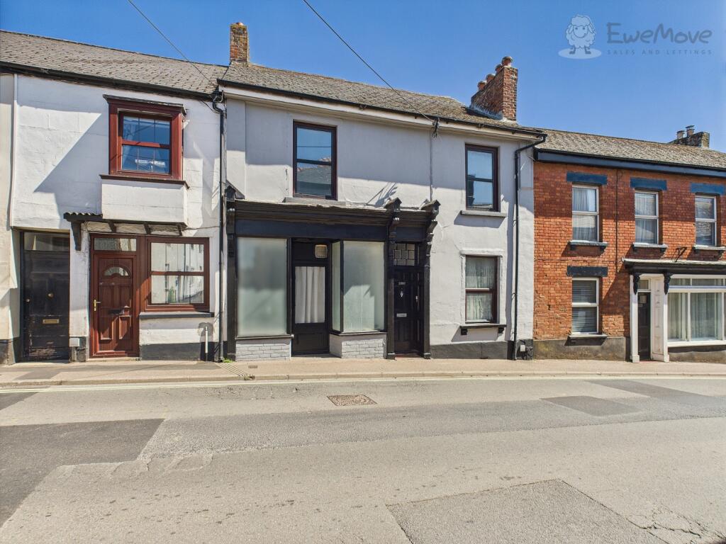 CAM03640G0-PR0052-STILL023