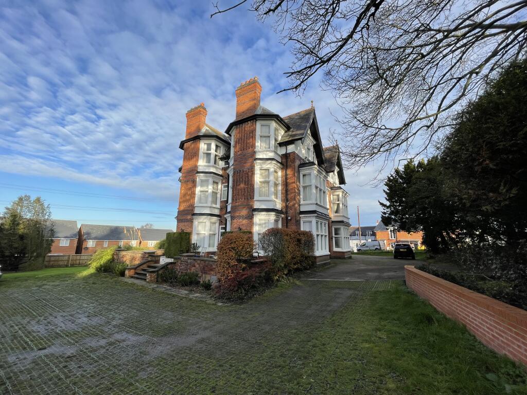 One bedroom flat in sought after Glenfield locati