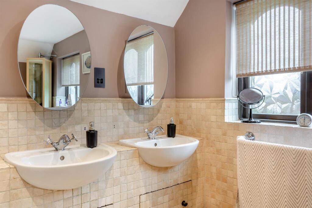 0245bath2.jpg