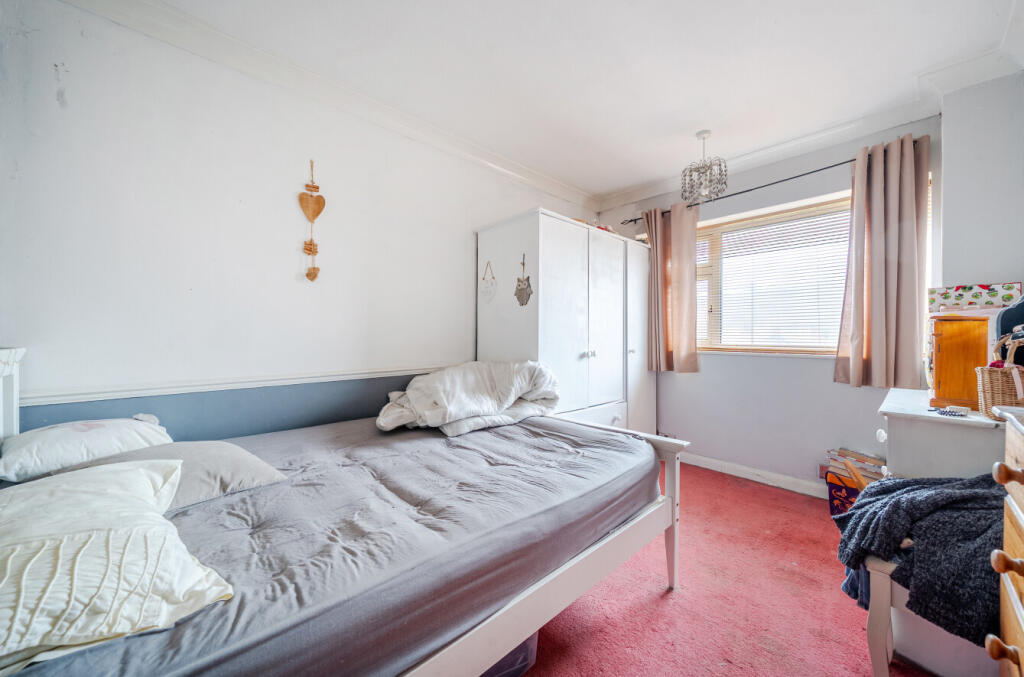 1362081-4-68de48b...