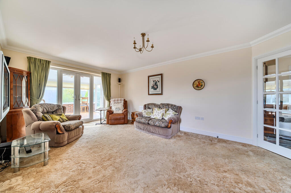 1362666-7-68dd1ff...