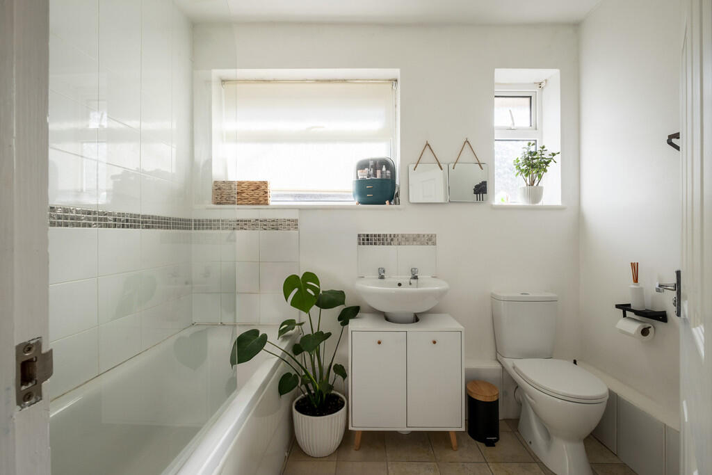 BrasenoseAvenue-1...