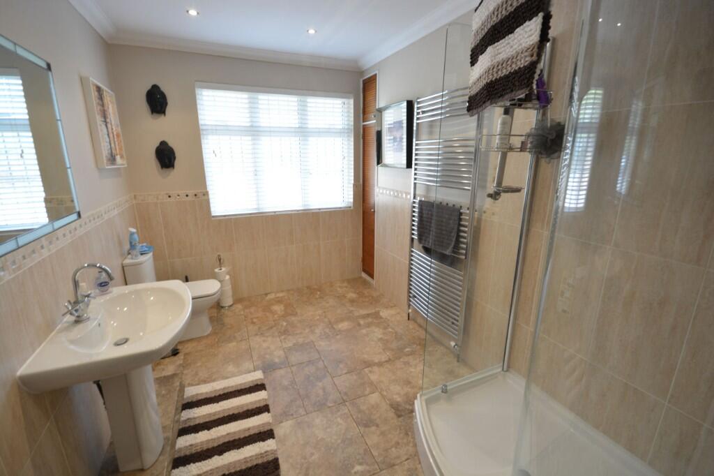 GF SHOWER ROOM