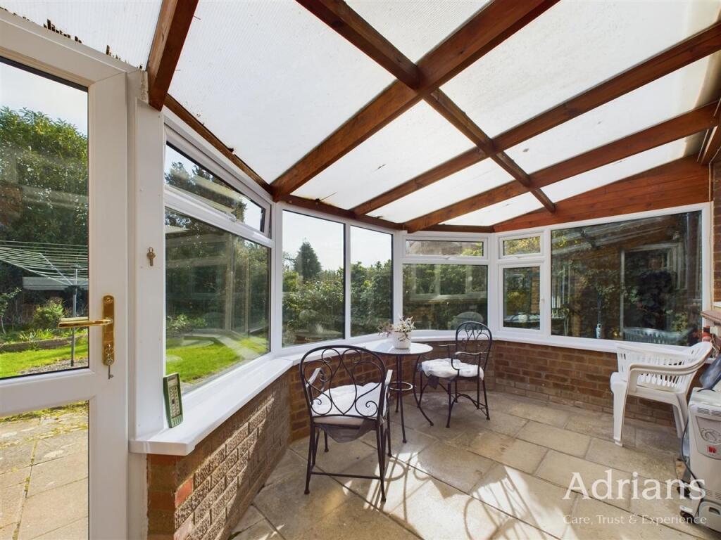 GARDEN ROOM