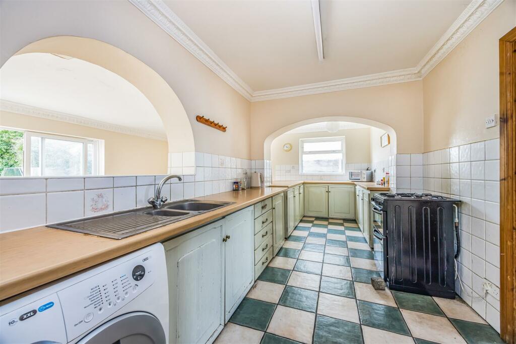 136 London Road, Widley-Small-PorticoMarketing-O'H