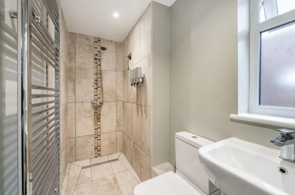 1368929-11-68ee86...