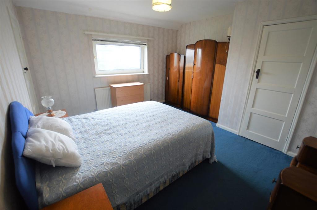 bedroom one.jpg