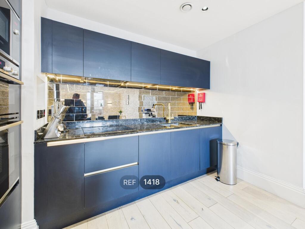 Kitchen/Living area