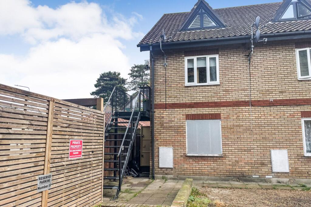 11 Chase Court, Thetford, Norfolk, IP24 3BT