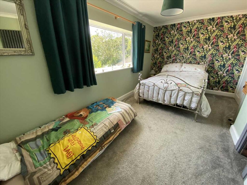 Bedroom 2: