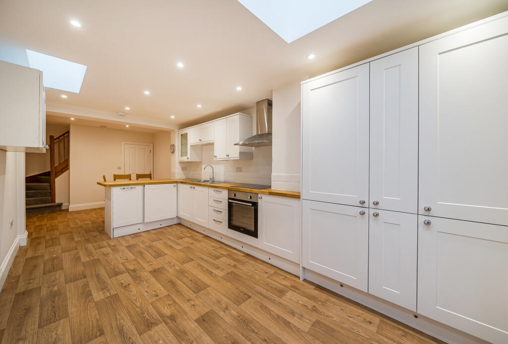 1389454-11-6942d8...