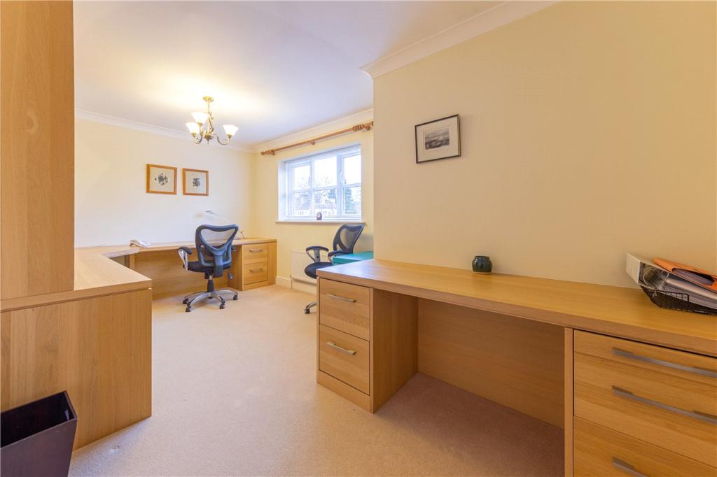 Bedroom/Study