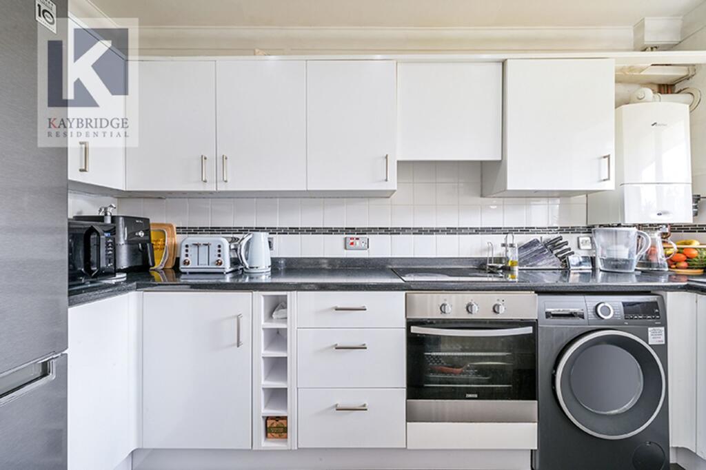 Charminster Road, Worcester Park - KT4 8PS