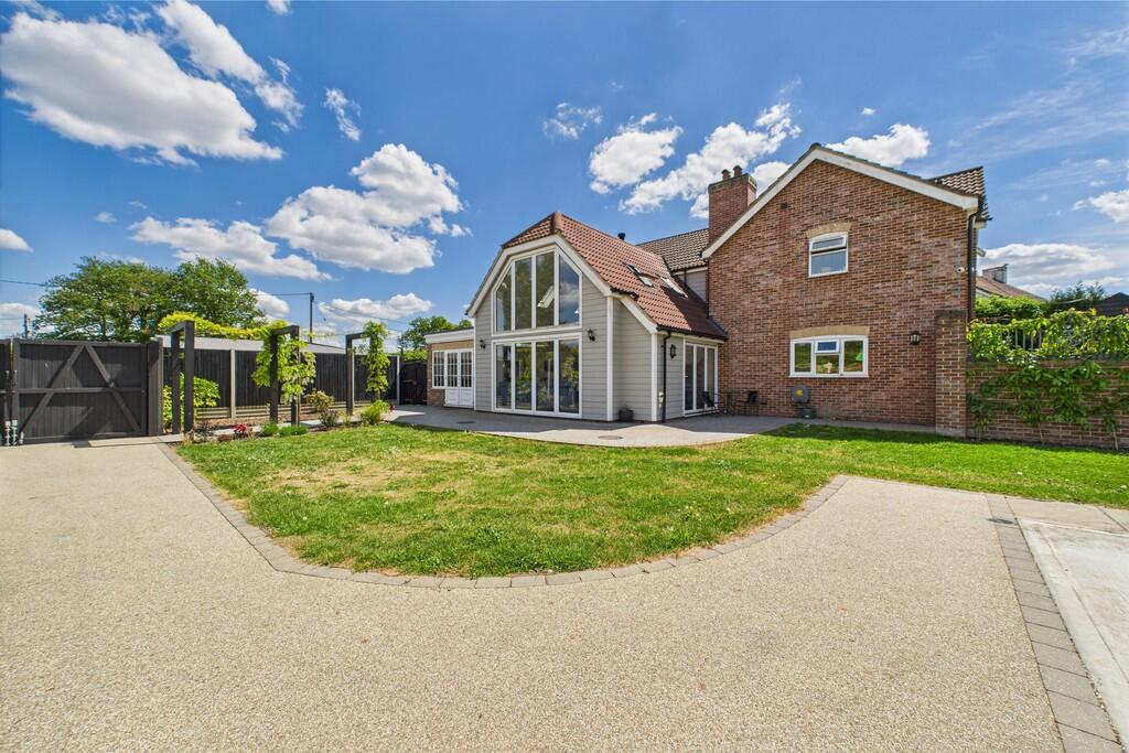 CAM01689G0-PR0470...