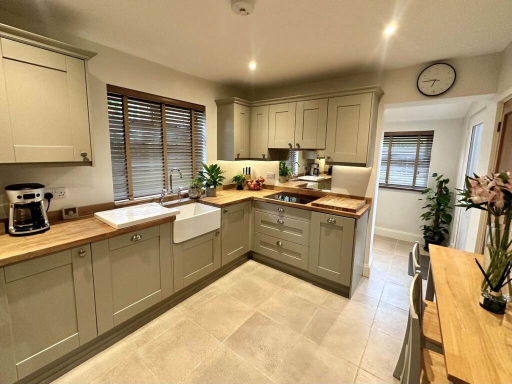 Kitchen/ Breakfast R