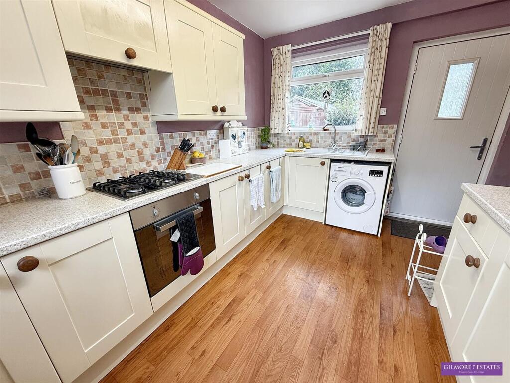 Breakfasting Kitchen