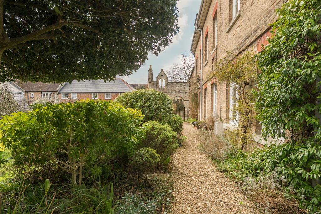 Trinity Cottages