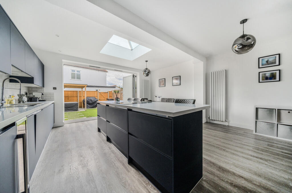 1328932-17-6887b4...