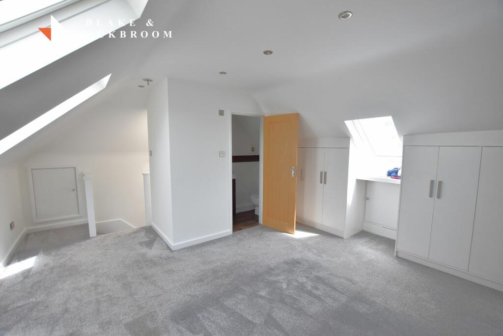 FIRST FLOOR: BEDROOM