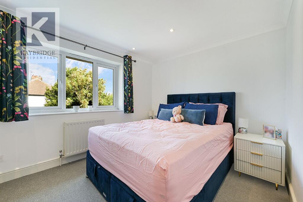 Charminster Road, Worcester Park - KT4 8PS