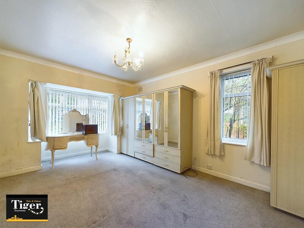 CAM02176G0-PR0356...