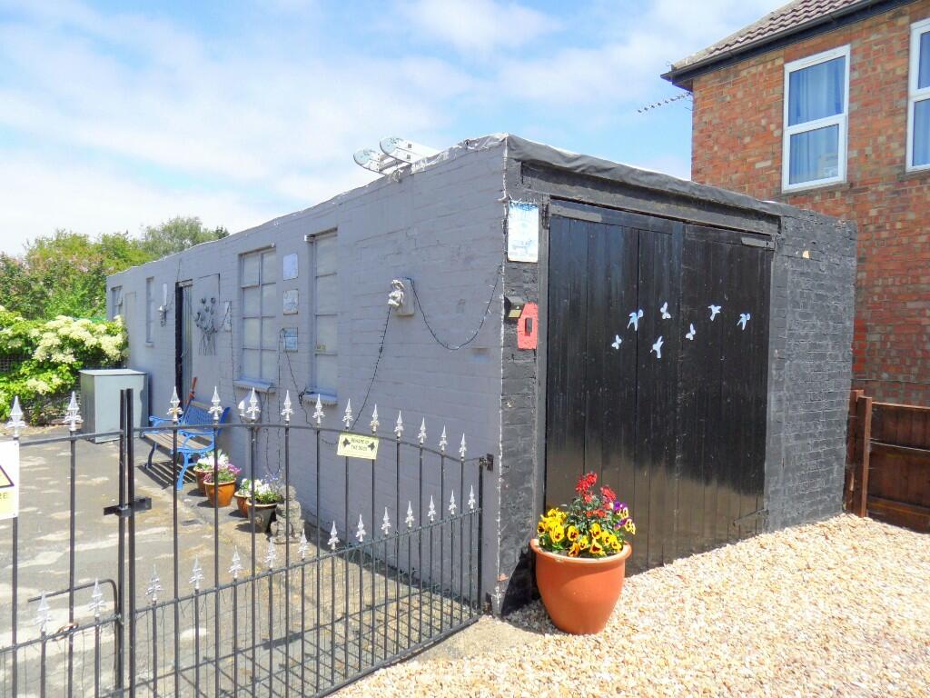 GARAGE/WORKSHOP