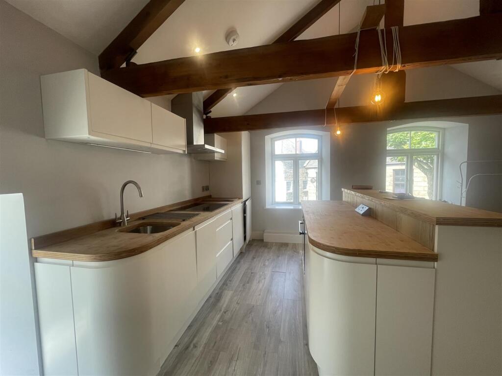 Kitchen area.jpeg