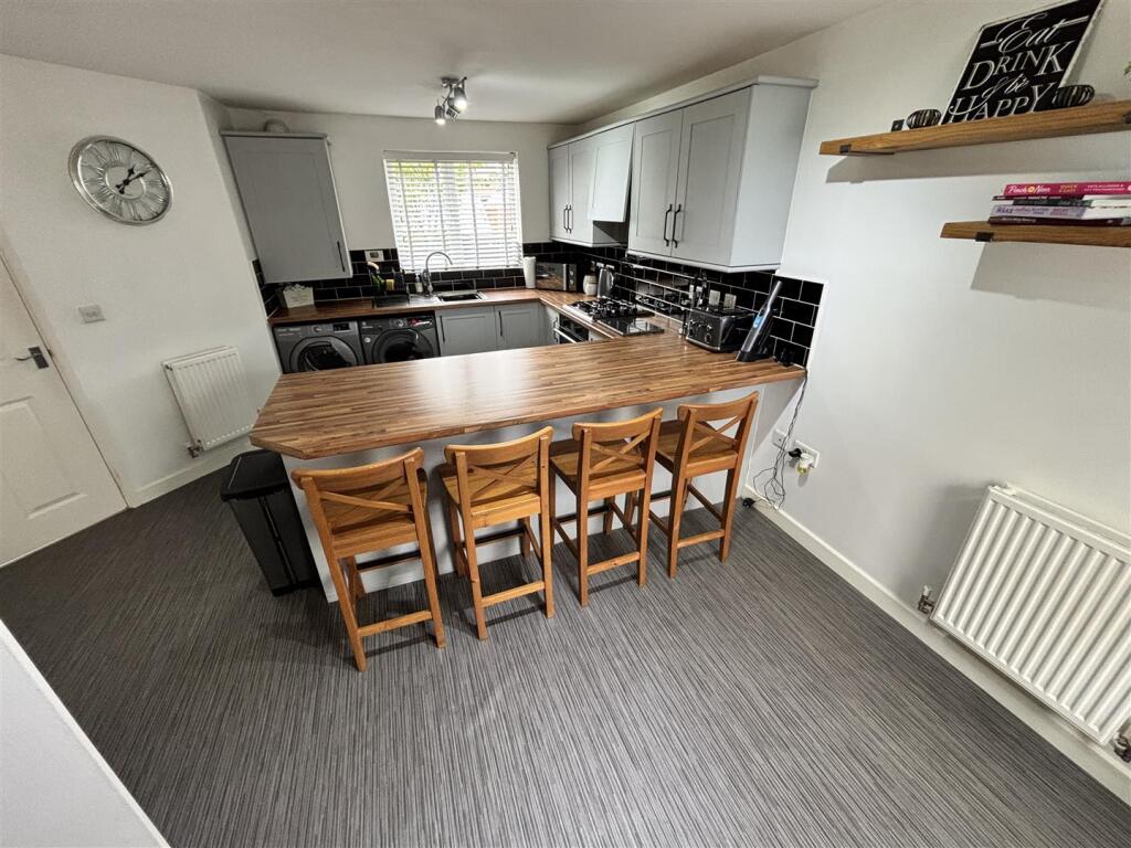 Open Plan Kitchen and Dining Room