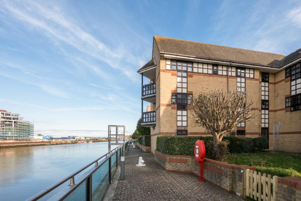 Flat 5, St Nicholas Place -13.jpg