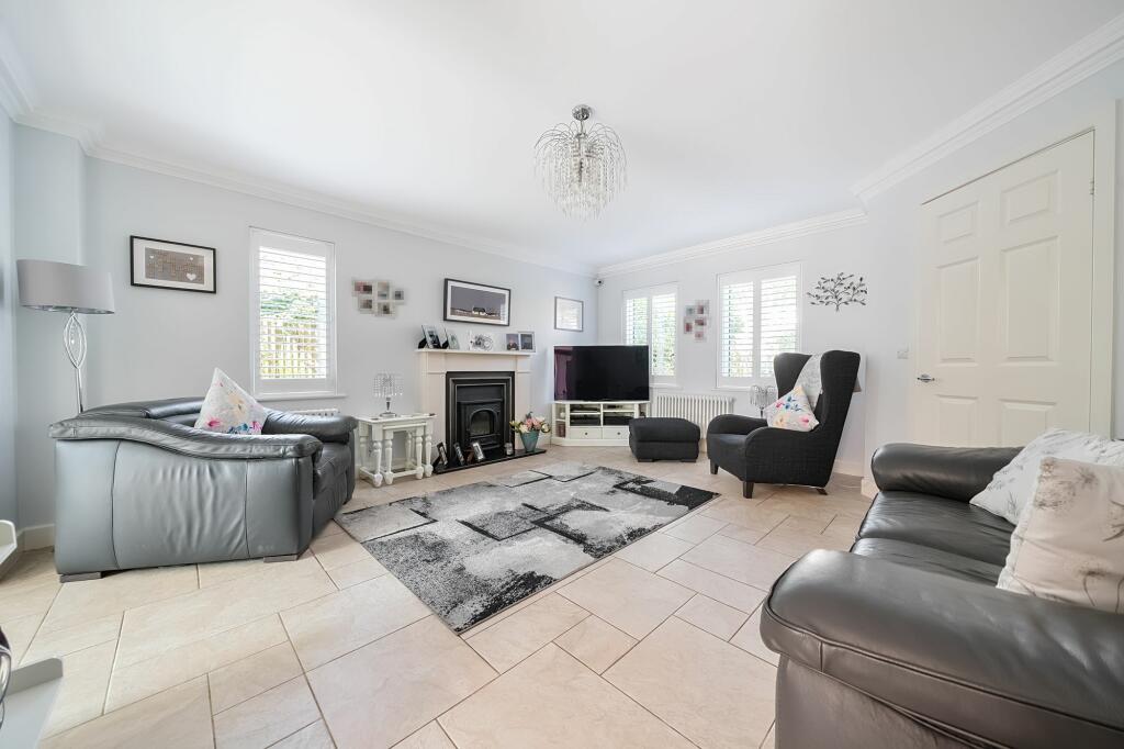 Living Room (1)