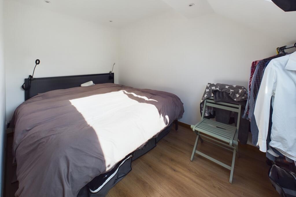 CAM02545G0-PR0263-STILL018