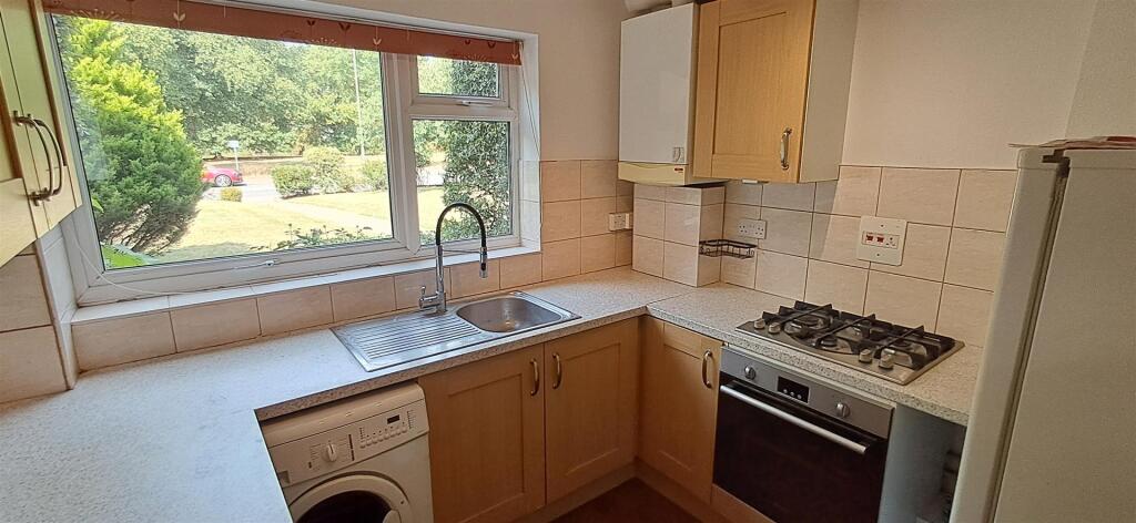 Kitchen: