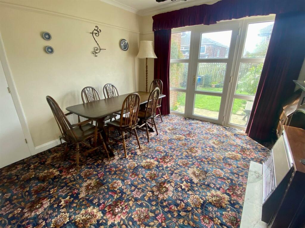 sunny bank road 51 dining room.jpg