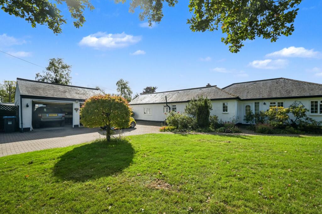 Chellows Gate, Chellows Lane, Crowhurst, Lingfield, Surrey RH7 6LU