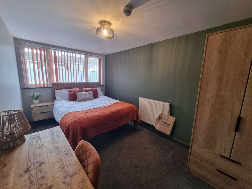 WhatsApp Image 2025-10-08 at 15.53.40_ed3b3cba.jpg