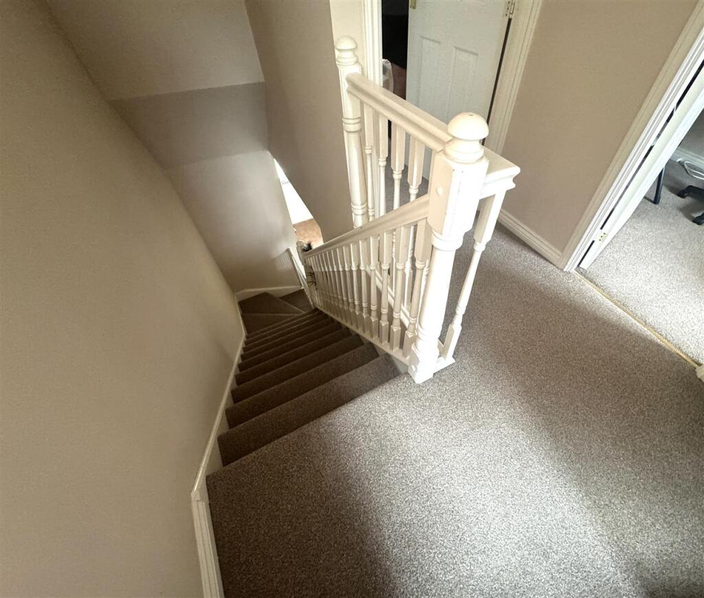 landing and stairs.JPG